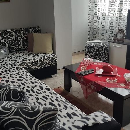 Lungomare Apartment Avlonya Dış mekan fotoğraf