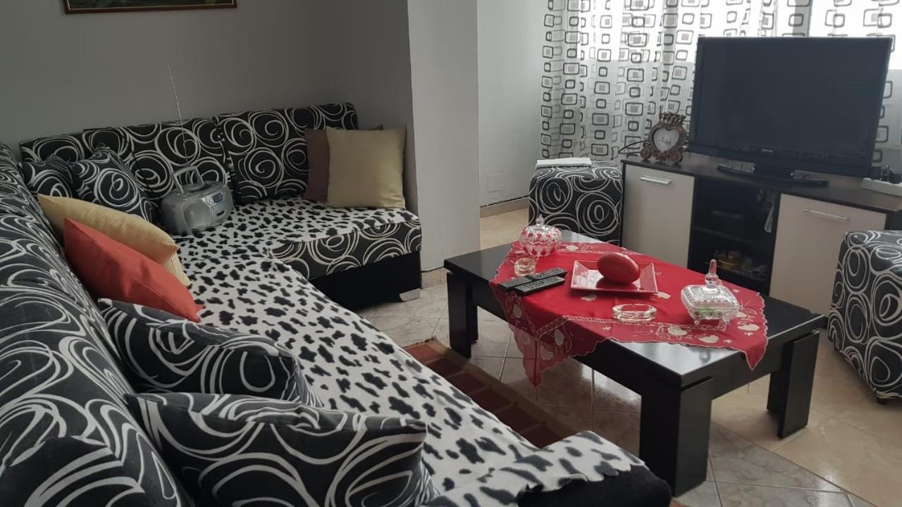 Lungomare Apartment Avlonya Dış mekan fotoğraf