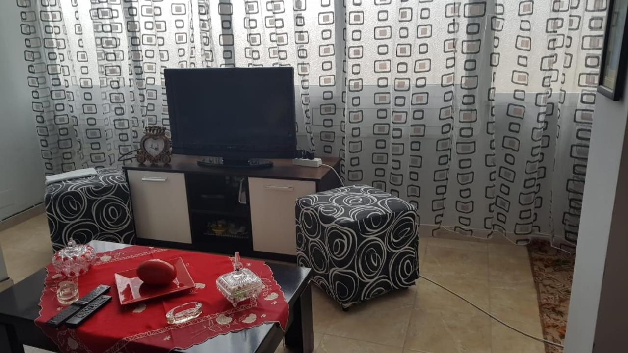 Lungomare Apartment Avlonya Dış mekan fotoğraf